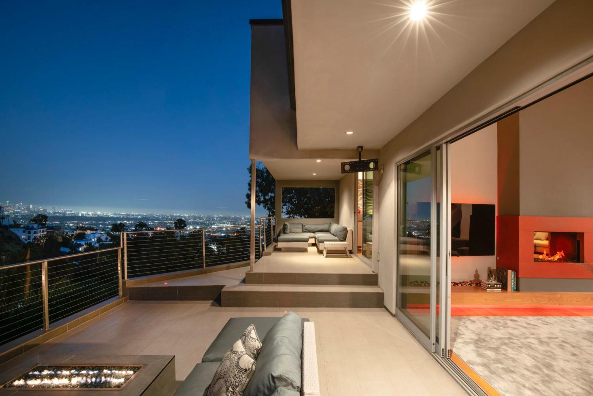 Casa vacanze 6mil 5br Sunset Strip Jetliner Views Oasis